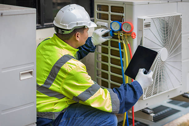 Professional Hvac technician working in Poplar Branch, NC